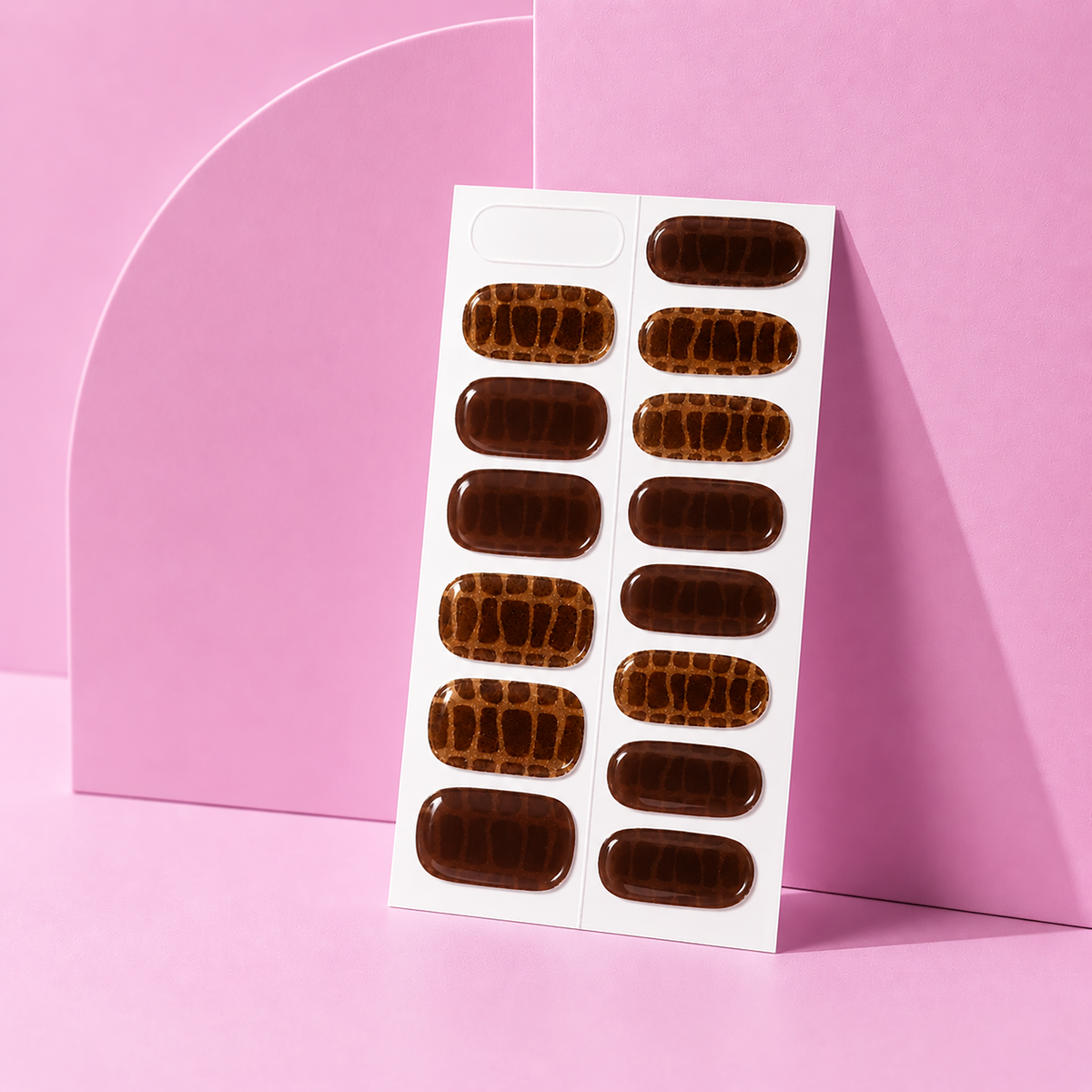 Heiress by Make Them Gelly, lifestyle campaign image
